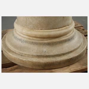 Großes Marmorpodest