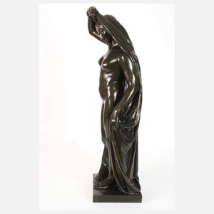 Große Bronzefigur als Allegorie auf die Nacht