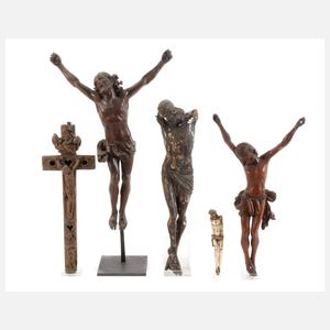 Fünf sakrale Schnitzereien