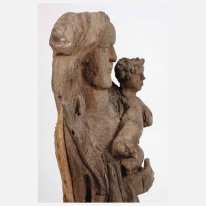 Fragment einer Heiligenfigur