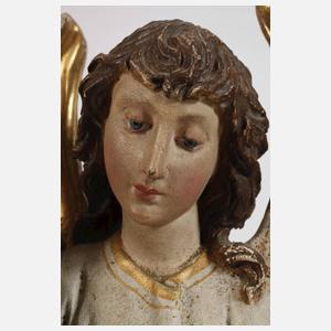 Drei geschnitzte Engel