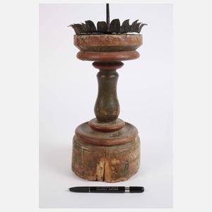 Geschnitzter Scheibenleuchter