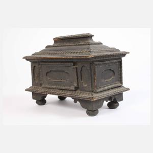 Drei historische Schnitzarbeiten