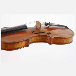 Violine im Etui