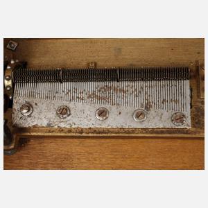 Übergroße Plattenspieldose