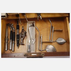 Kleiner Zahnarzt-Nachlass