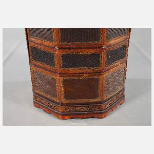 Prachtvoller Hochzeitskorb