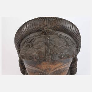 Figürliche Schnitzerei