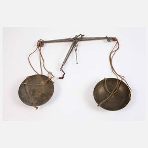 Historische Münzwaage