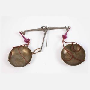 Historische Münzwaage