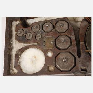 Historische Münzwaage