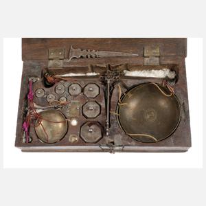 Historische Münzwaage