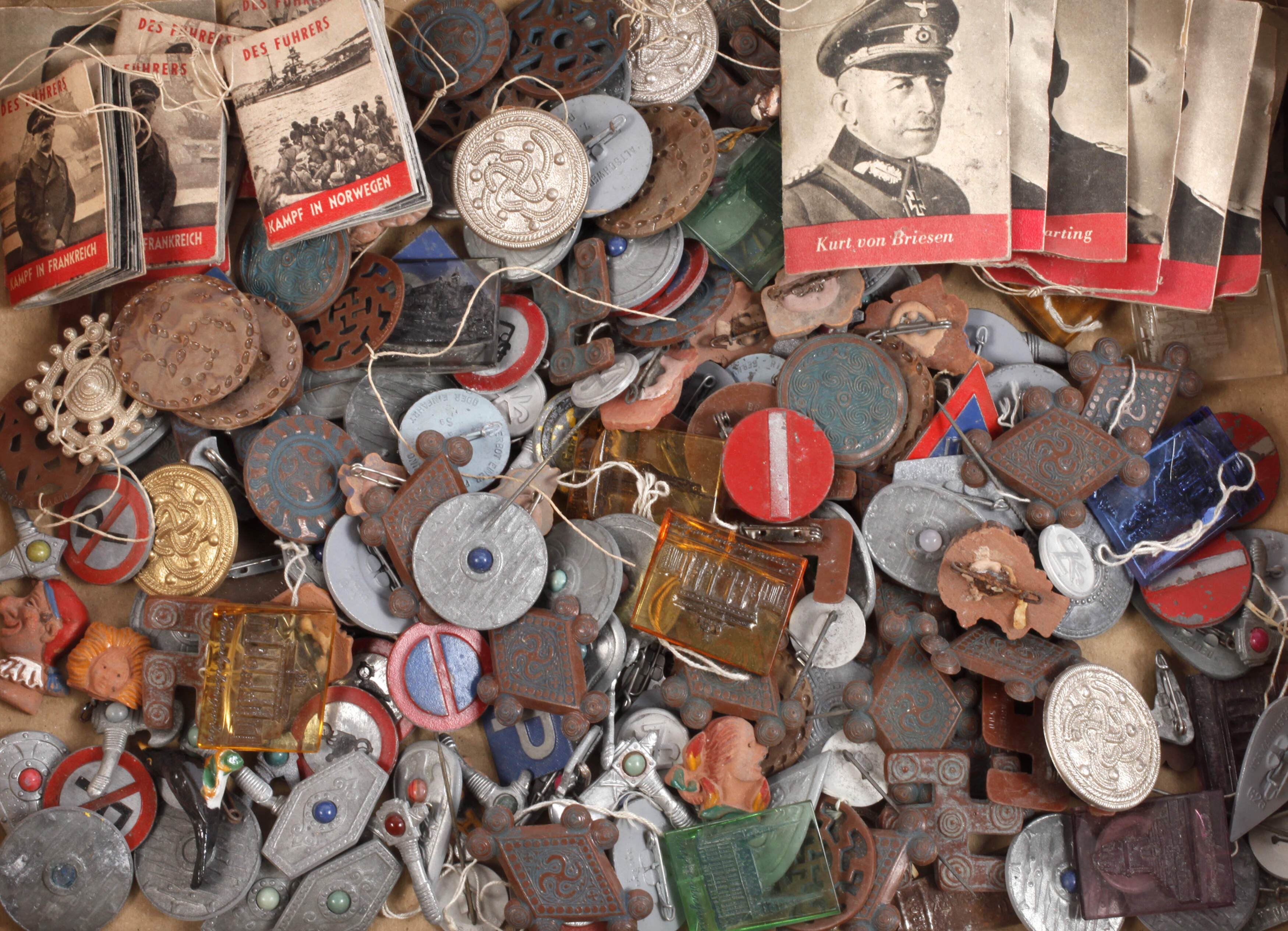 Konvolut WHW-Abzeichen