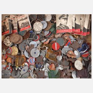 Konvolut WHW-Abzeichen