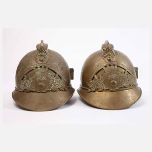 Zwei Feuerwehrhelme Frankreich