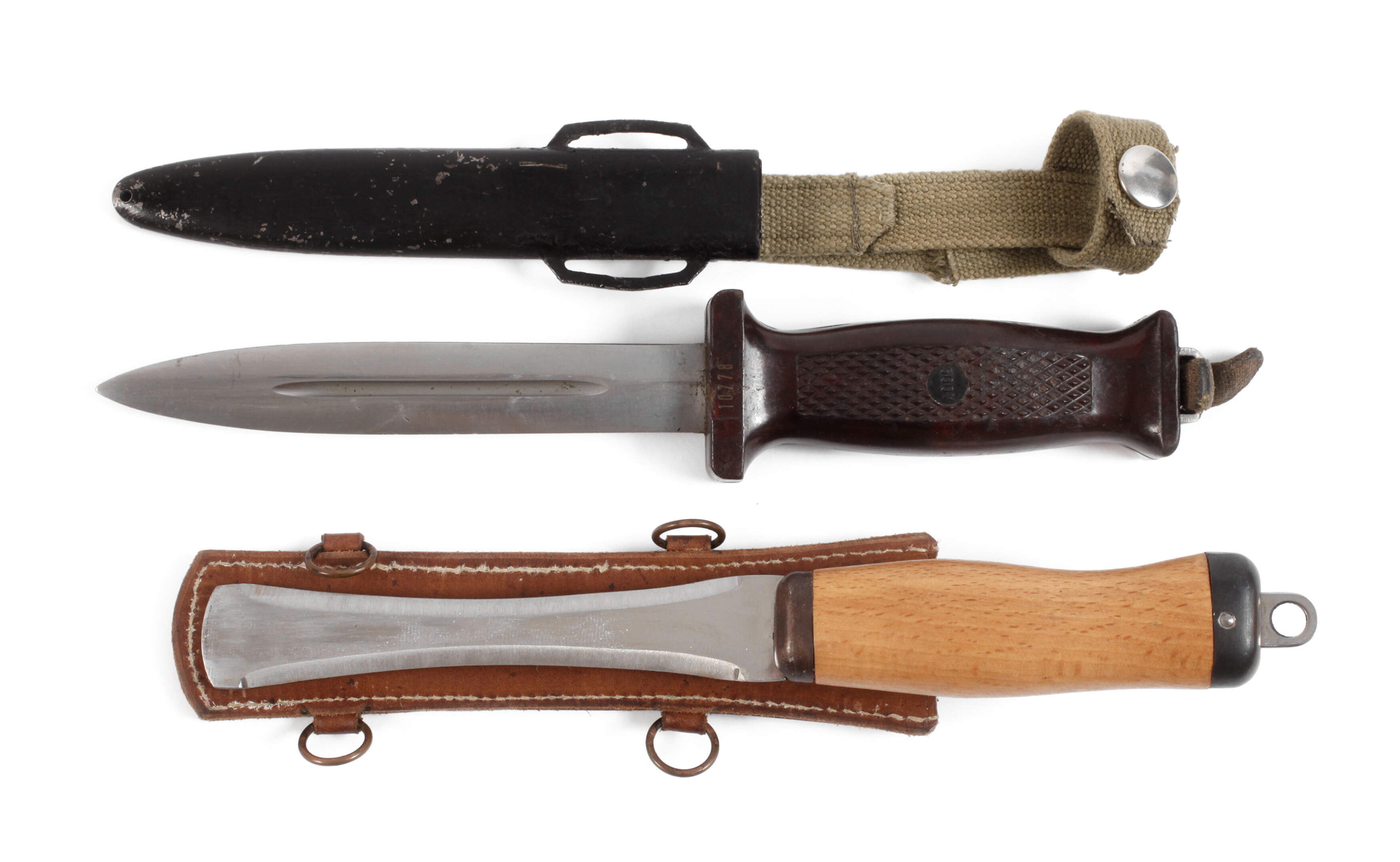 Kampfmesser und Fallschirmkappmesser NVA