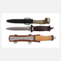 Kampfmesser und Fallschirmkappmesser NVA111