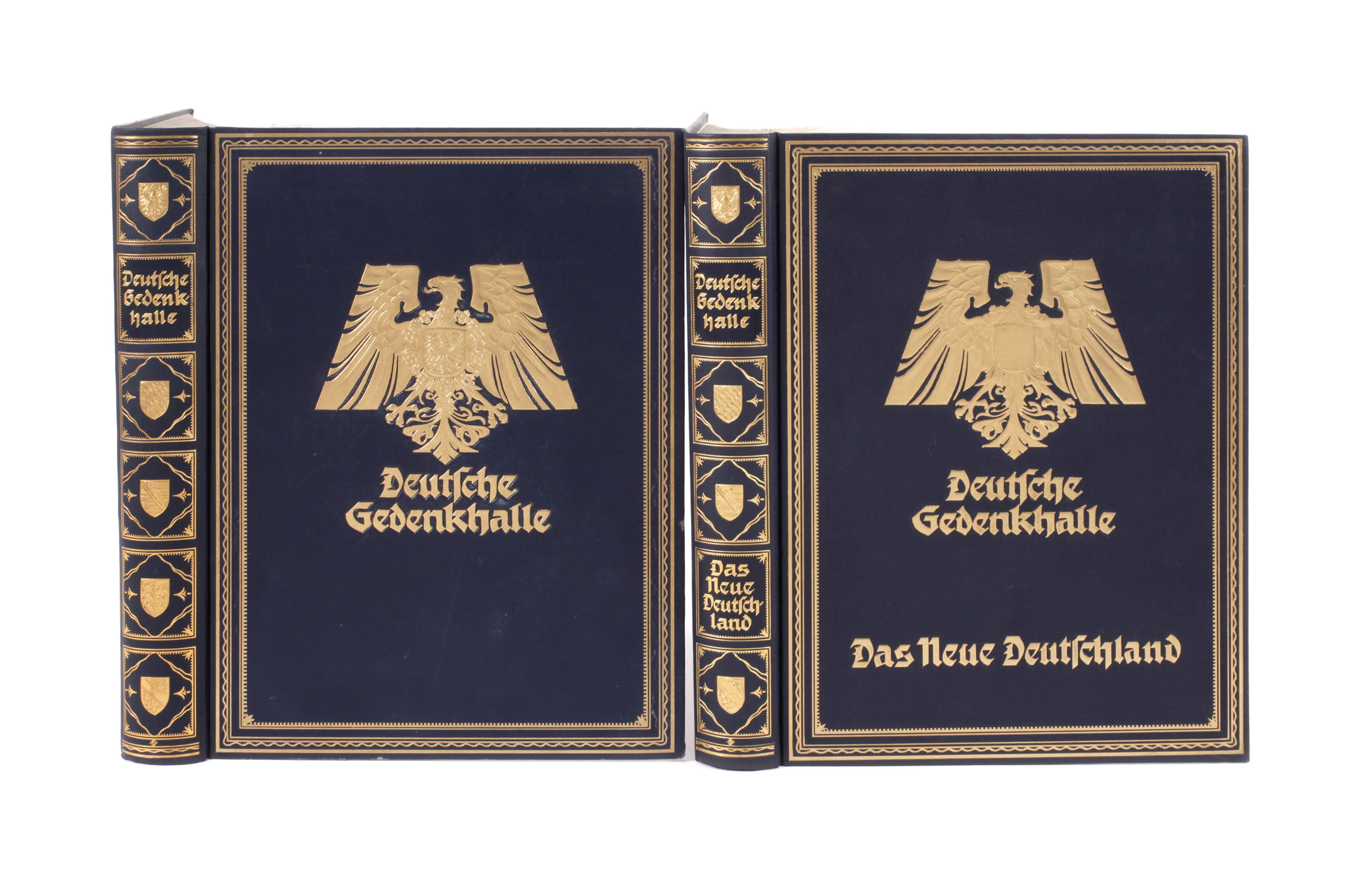 Zwei Bücher Deutsche Gedenkhalle