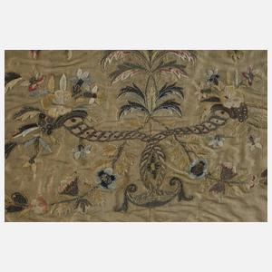 Große Seidenstickerei