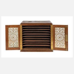 Kleines Münzschränkchen