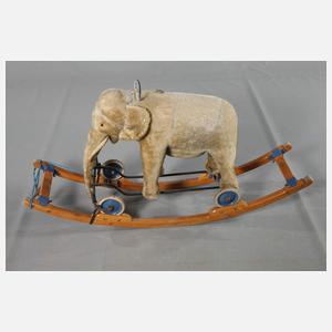 Steiff Elefant als Reittier auf Rädern mit Wippe