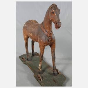 Pferd als Reittier auf Rädern