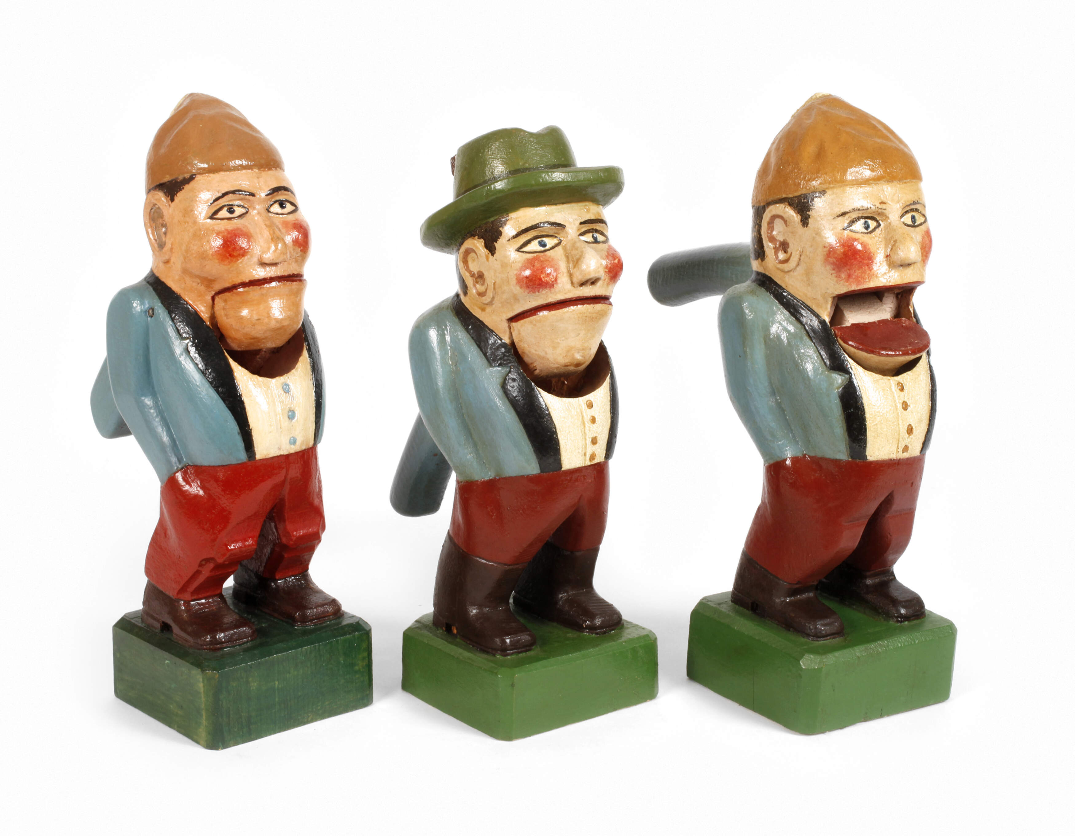 Drei Nussknacker als Deutscher Michel