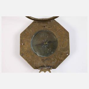 Achteckige Äquatorialsonnenuhr