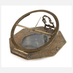 Achteckige Äquatorialsonnenuhr