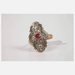 Prächtiger Ring mit Diamanten und Rubin