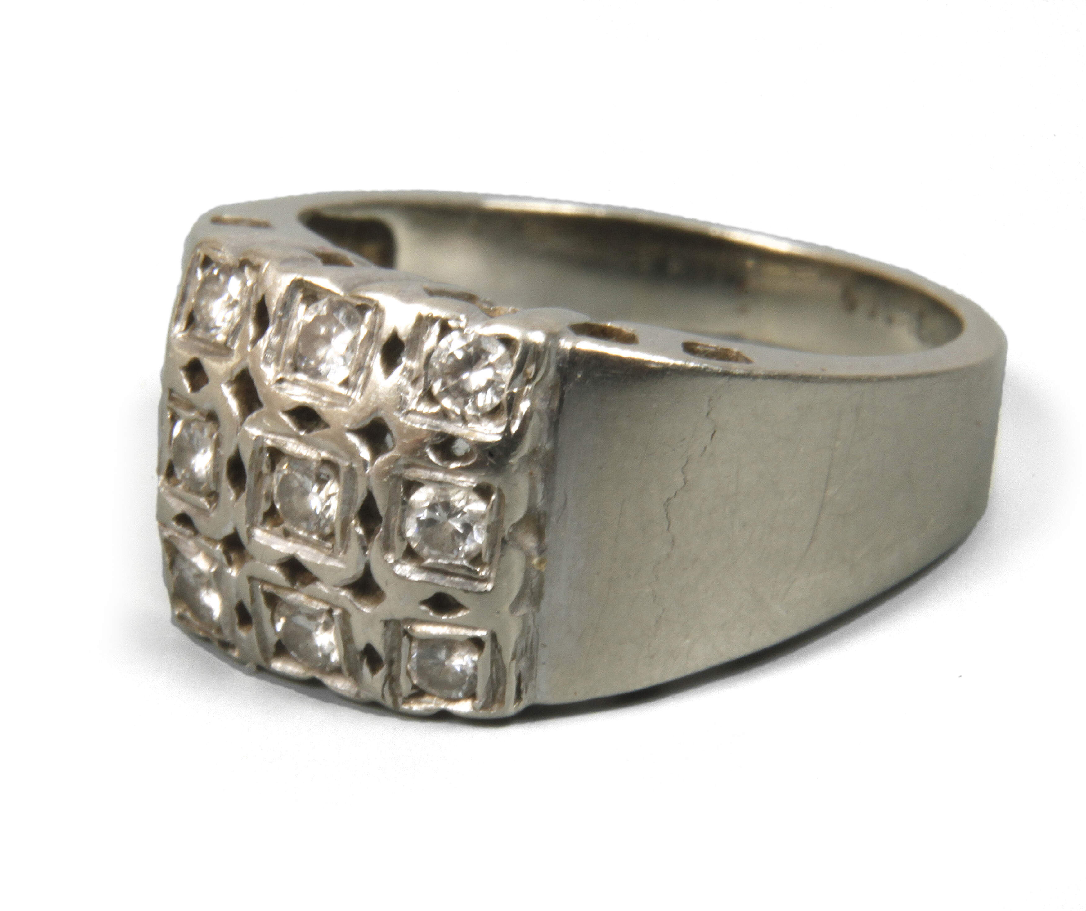 Damenring mit Diamanten