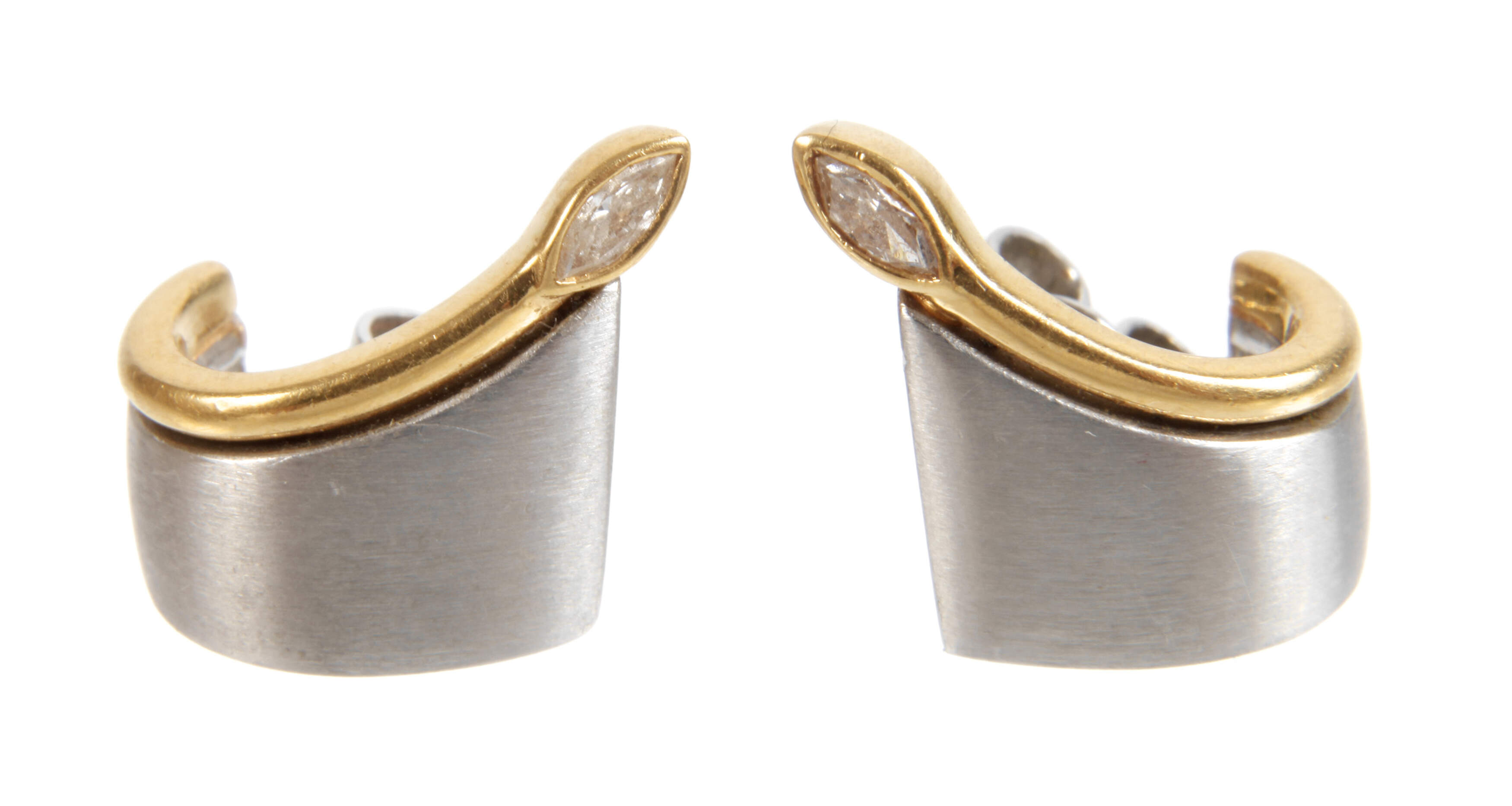 Paar Platinohrringe mit Diamanten