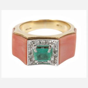 Damenring mit Koralle, Brillanten und Smaragd