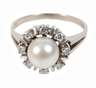 Damenring mit Perle und Brillanten