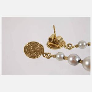 Paar Ohrhänger mit Perlen