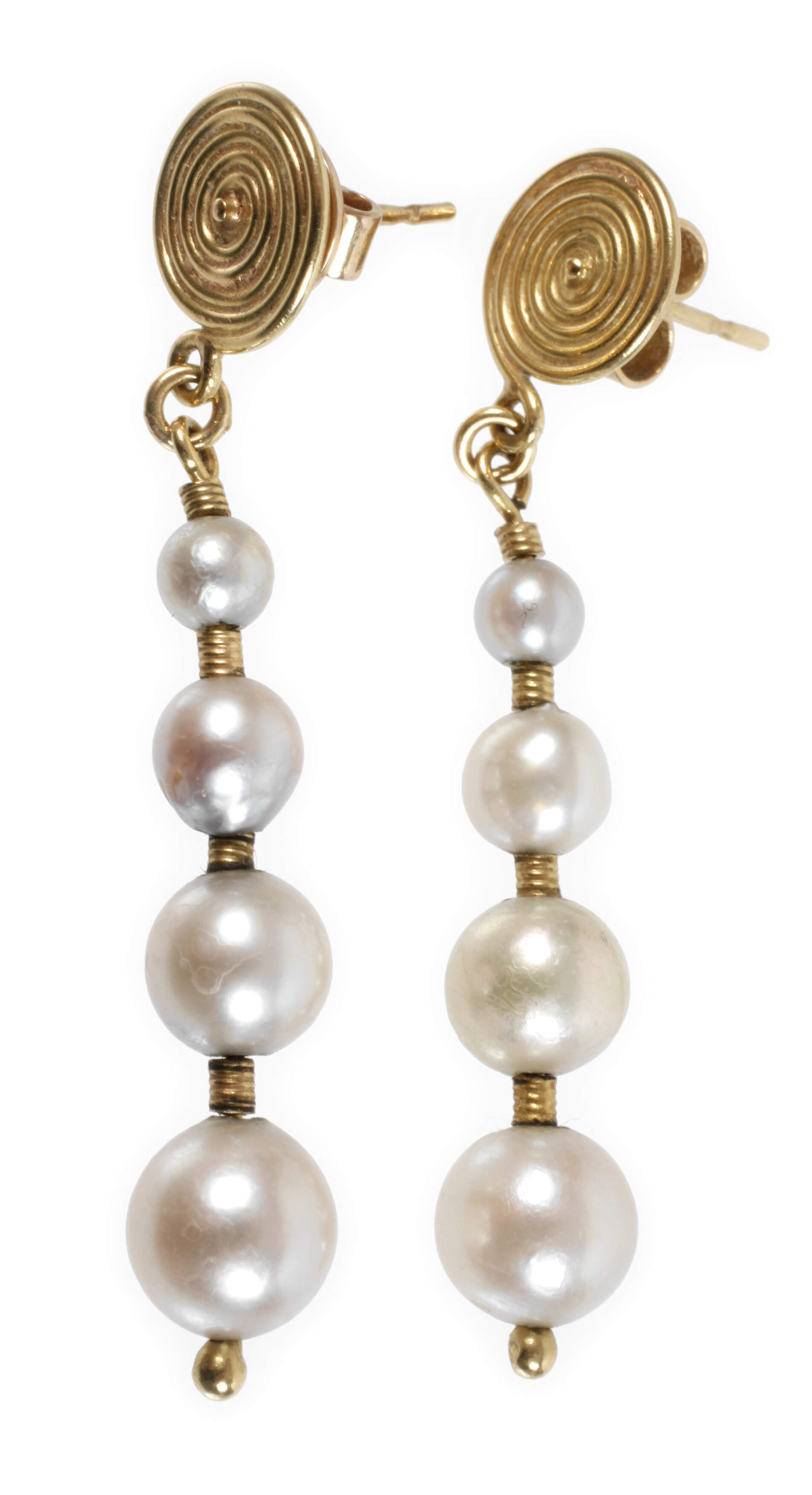 Paar Ohrhänger mit Perlen