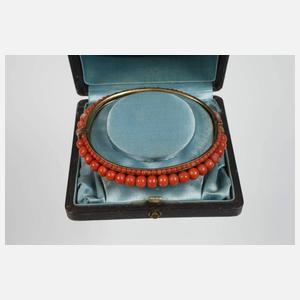 Armreif mit Korallen