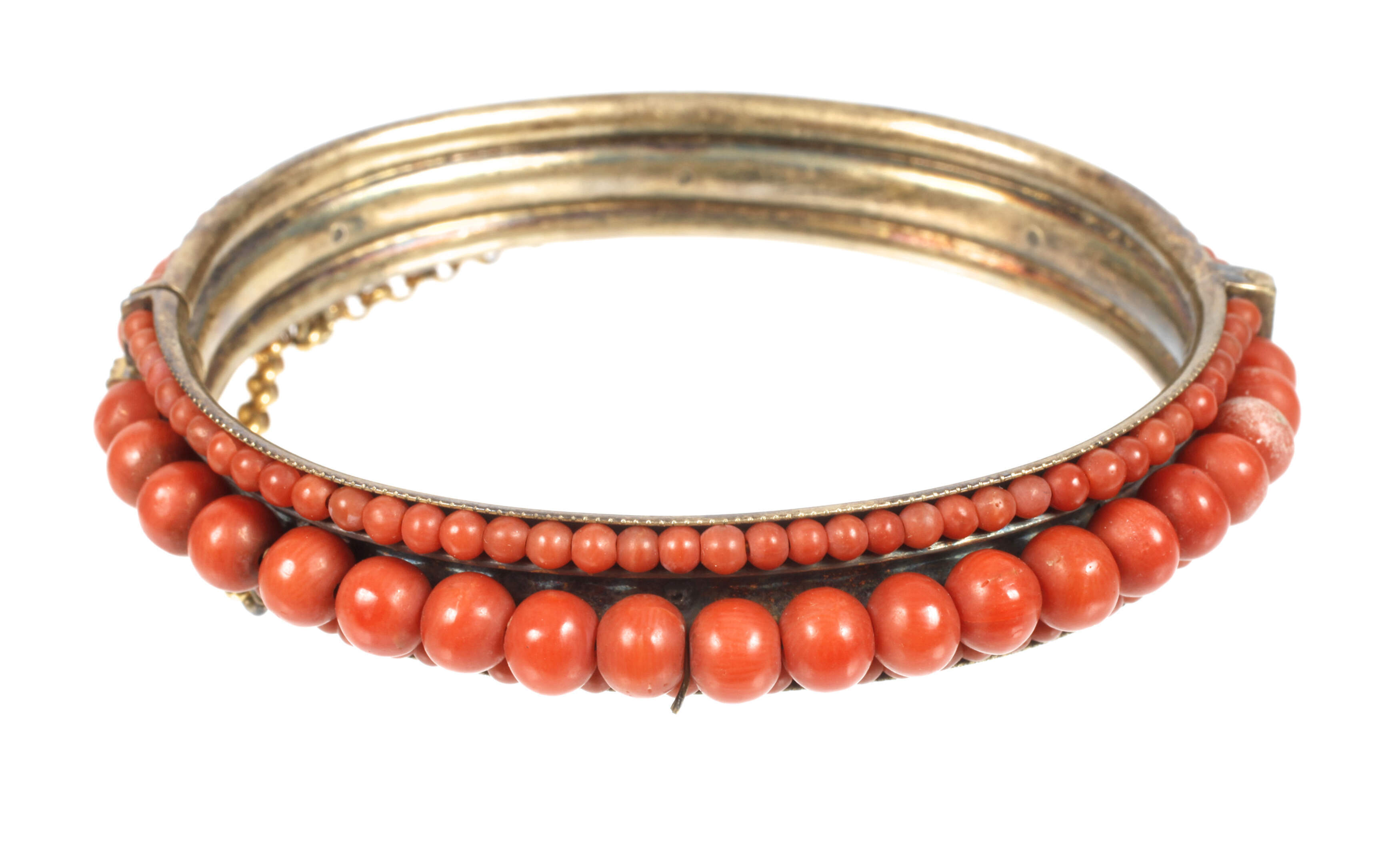 Armreif mit Korallen