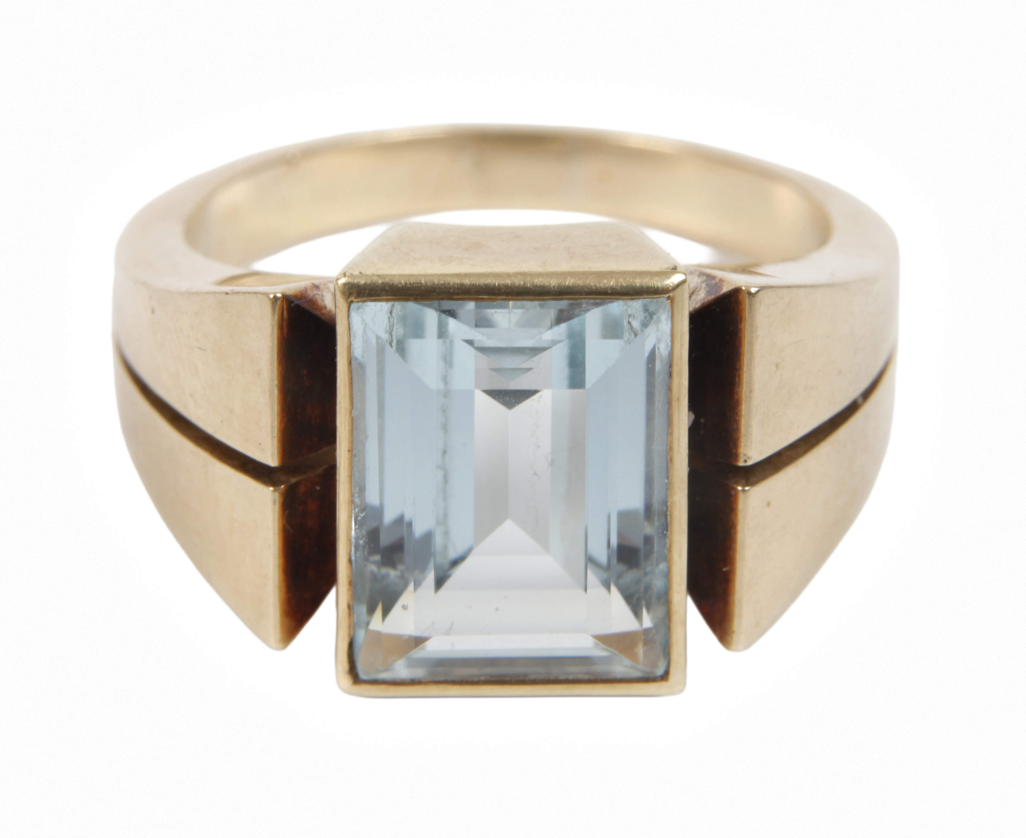 Massiver Ring mit Aquamarin