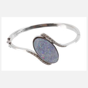 Eleganter Armreif mit Edelopal und Diamanten