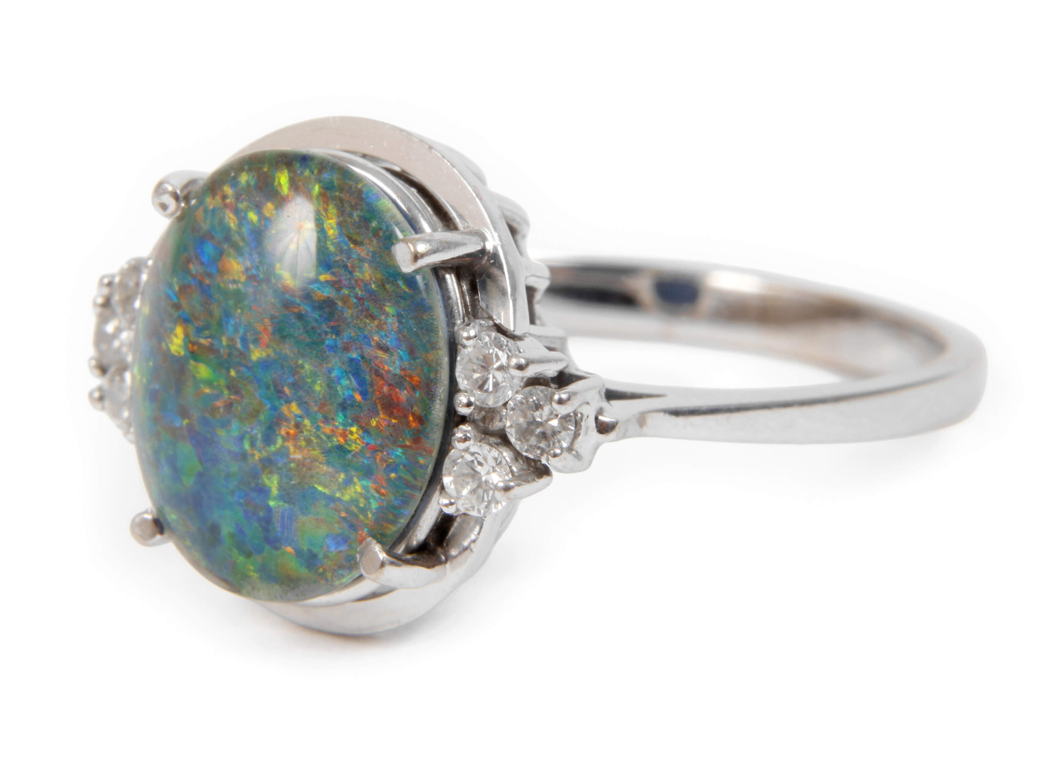 Damenring mit Edelopal und Brillanten