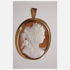 Anhänger mit Muschelkamee