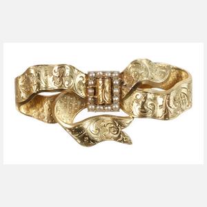 Schleifenbrosche mit Perlen