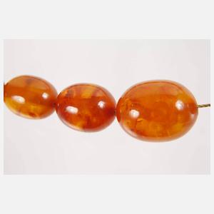 Langes Bernsteincollier