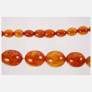 Langes Bernsteincollier