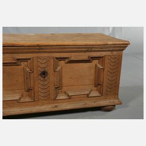 Flachdeckeltruhe barock