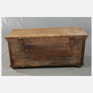 Flachdeckeltruhe barock