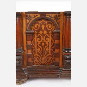 Truhe aus dem Besitz von Gerhart Hauptmann