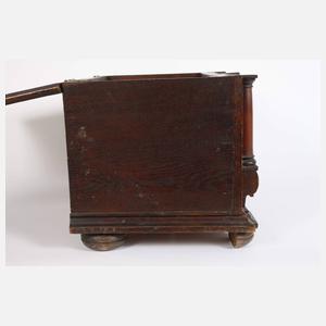 Truhe aus dem Besitz von Gerhart Hauptmann