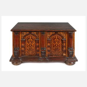 Truhe aus dem Besitz von Gerhart Hauptmann